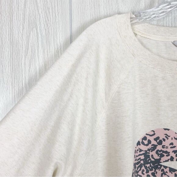 Wildfox | Cream & Pink Leopard Print Lip Sweater Size Medium - Picture 4 of 8
